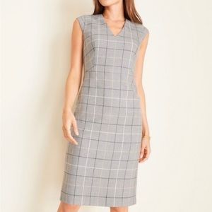 Ann Taylor | v-neck sheath dress with windowpane plaid in gray • 00P